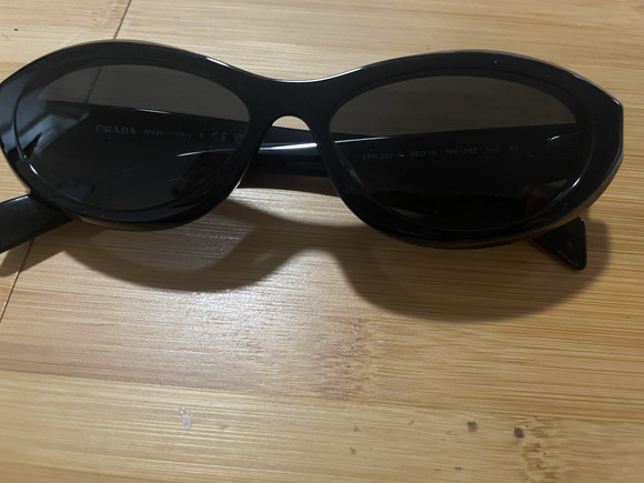 Prada sunglasses - Picture 1 of 3
